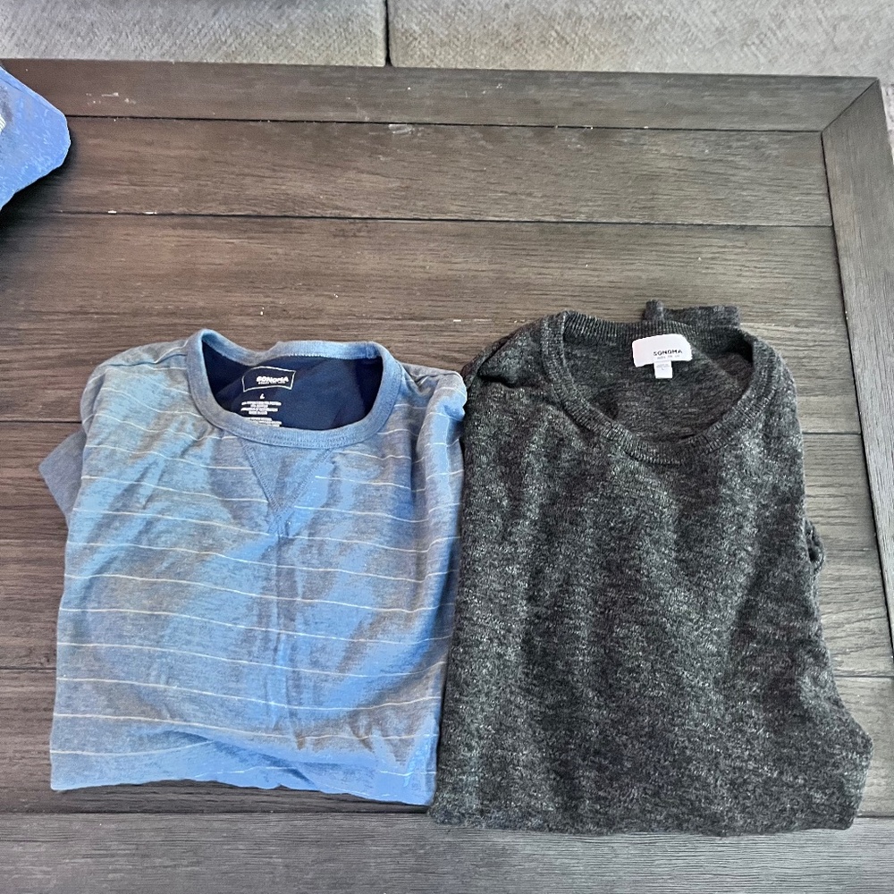 Long sleeved lightweight sweater bundle